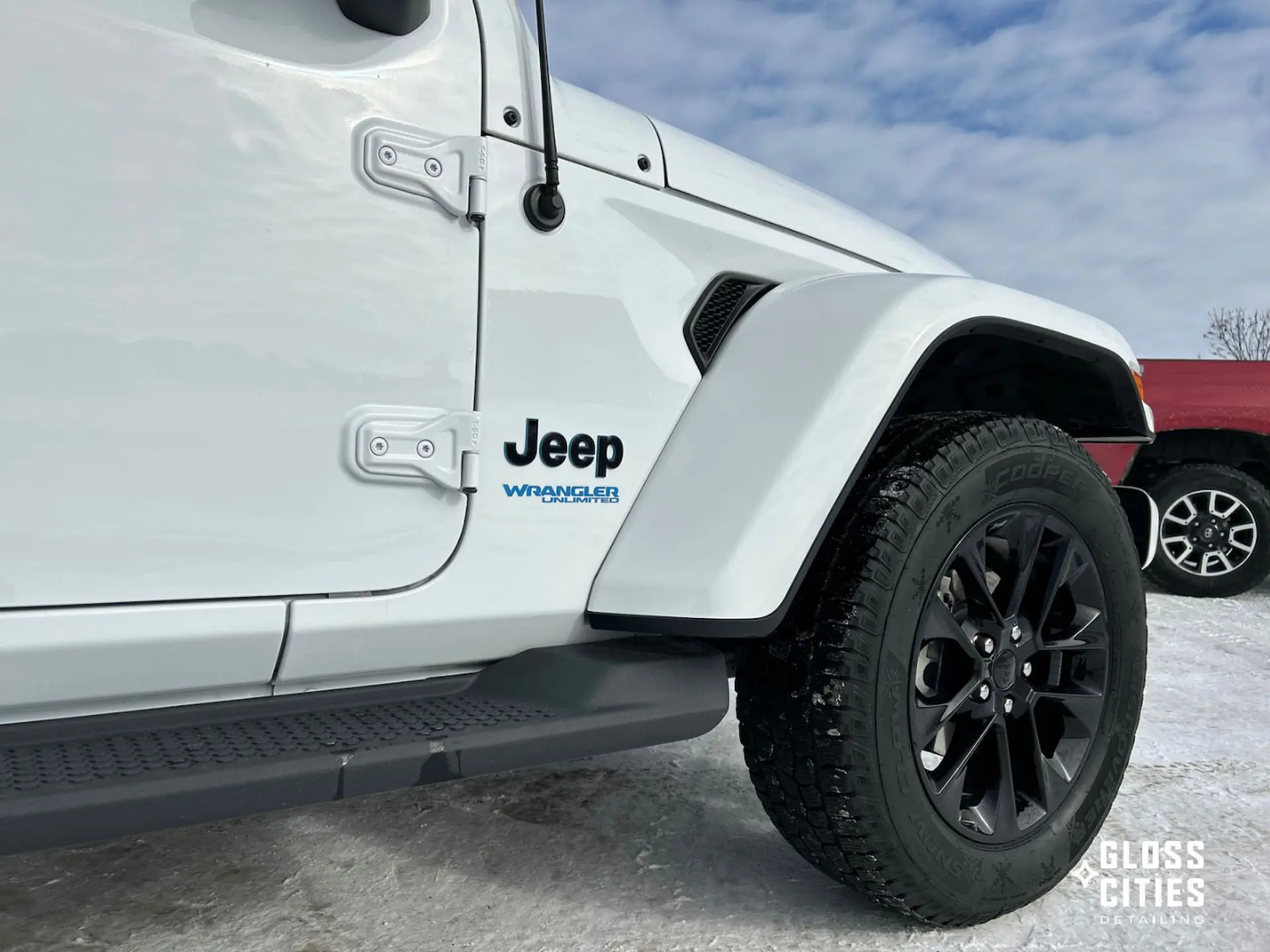 Gloss Cities Detailing white Jeep